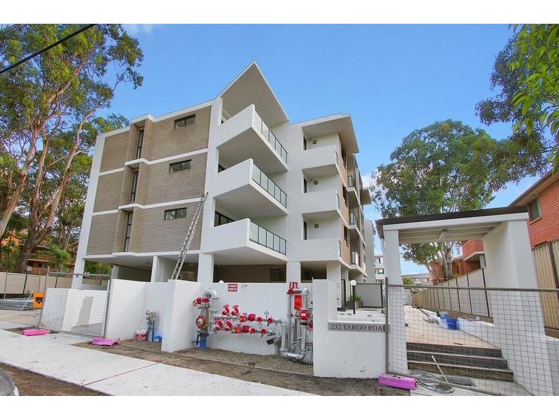 11/232 Targo Road, Toongabbie NSW 2146